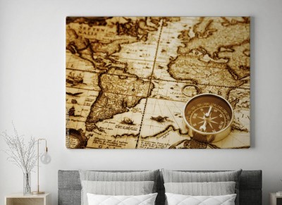 Obraz na płótnie Kompas na mapie vintage
