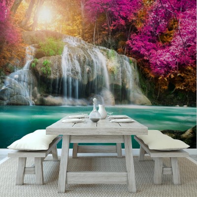 Fototapeta Wodospad z czerwienią liści