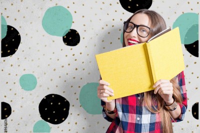 Fototapeta z wzorem z kropek na śnieżnym tle