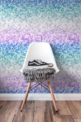 Tapeta z wzorem z pastelowych trójkątów