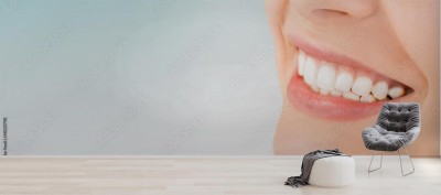 Fototapeta Piękny uśmiech młodej kobiety