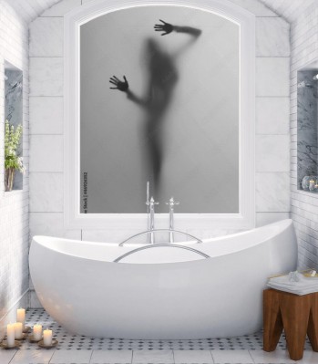 Naklejka na okno łazienkowe Piękna kobieta w kąpieli