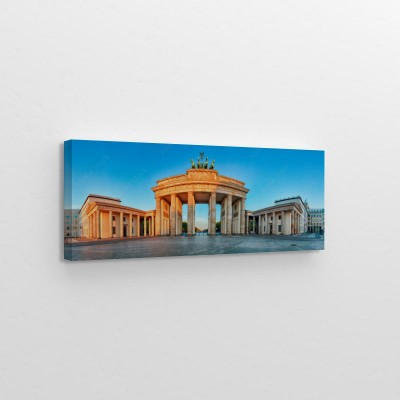 panorama-bramy-brandenburskiej-podczas-wschodu-slonca-w-berlinie