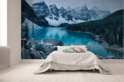 Fototapeta Pierwszy śnieg nad jeziorem wśród gór