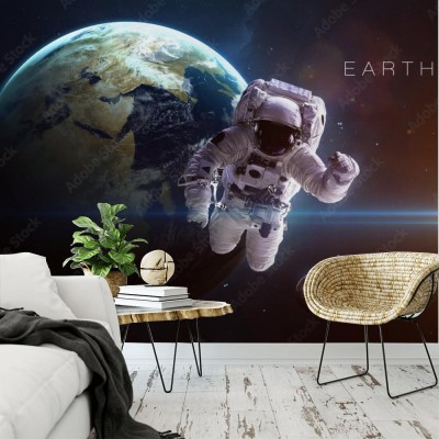 astronauta-lewituje-na-tle-ziemi