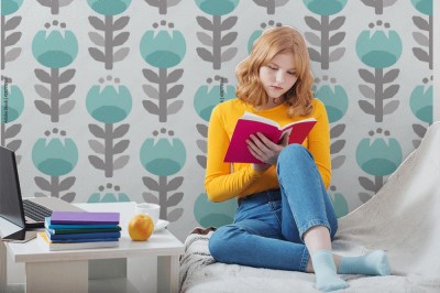 Tapeta w stylu skandynawskim z kwiatowym wzorem w tulipany