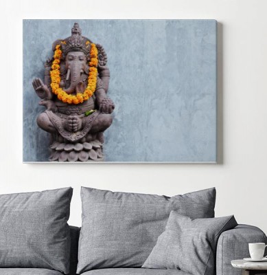 ganesha-podczas-medytacji-jogi-przed-swiatynia-hinduska