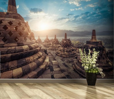 Fototapeta Niesamowity widok kamiennych stup w starożytnej świątyni Borobudur