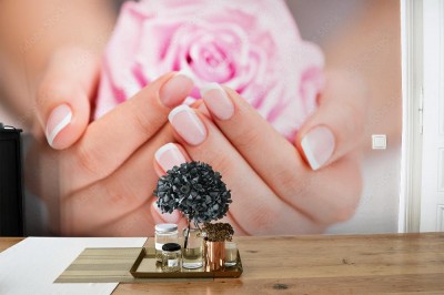 Fototapeta Piękne paznokcie kobiety z francuskim manicure