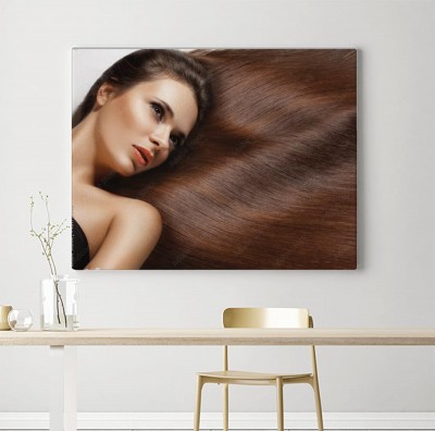 Obrazy do salonu Kobieta ze zdrowymi długimi włosami