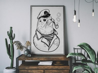 Plakat Lew morski z fajką w garniturze marynarza