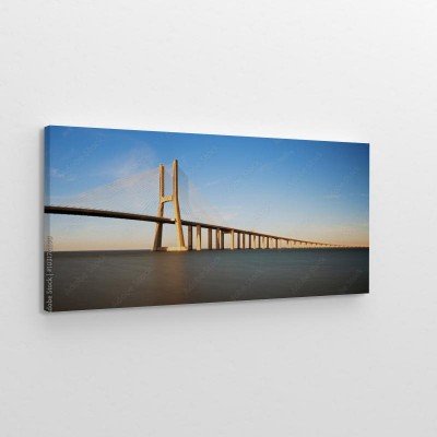 piekny-panoramiczny-obraz-mostu-vasco-da-gama-w-lizbonie