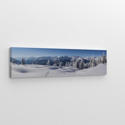 Obraz na płótnie Zimowa panorama w ośnieżonych górach