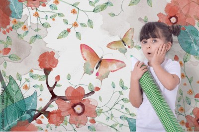 Fototapeta Motyl na kwiecistej łące