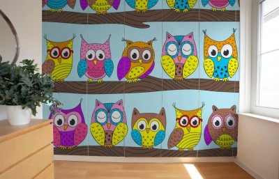 Naklejka na szafę z śmiesznymi sowami na gałęzi