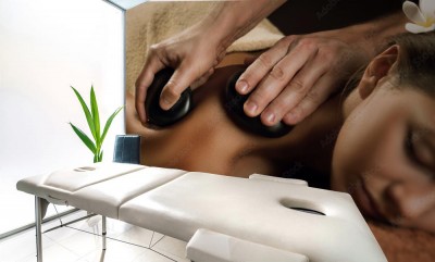 Fototapeta Masaż w salonie SPA