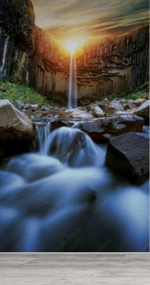 Fototapeta Wodospad Svartifoss z filarami bazaltowymi w Islandii