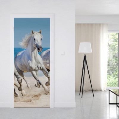 fototapeta-konie-w-klusie-na-plazy-95257914-