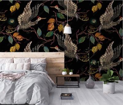 Fototapeta Japoński żuraw i jesienne liście na czarnym tle