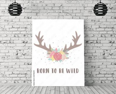 w-stylu-boho-z-kwiatami-porozem-i-napisem-born-to-be-wild