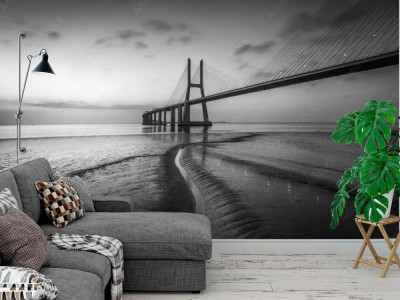 Fototapeta Most Vasco da Gama w czerni i bieli