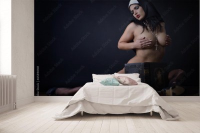 Fototapeta Zakonnica w negliżu