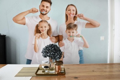 Fototapeta Rodzina myjąca zęby