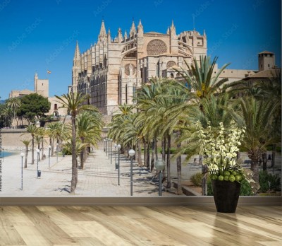 Fototapeta Palmy przed katedrą La Seu