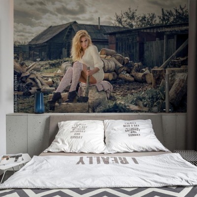 Fototapeta Piękna kobieta na brzydkim tle