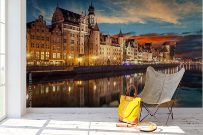 Fototapeta Brzeg rzeki z charakterystycznym Żurawiem Gdańskim 