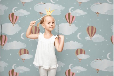 Fototapeta do pokoju dziecka z wzorem w latające kolorowe balony na pastelowym tle