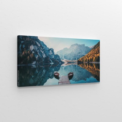 Obrazy do salonu Łodzie na jeziorze w Dolomitach