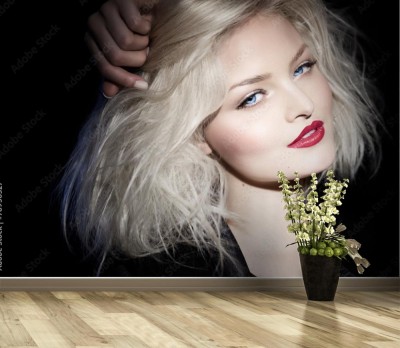 Fototapeta Blond Kobieta W Czerni