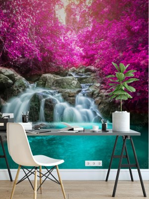 Fototapeta Wodospad i mocno wyeksponowane kolorowe liście