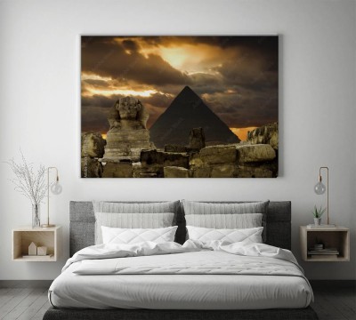sfinks-i-piramida-cheopsa-w-egipcie-o-zachodzie-slonca