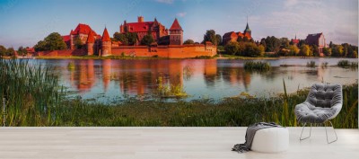 Fototapeta Widok panoramiczny zamku w Malborku jesienią