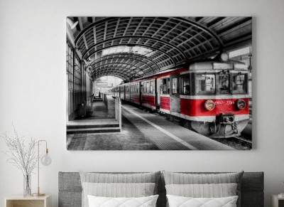 Obraz na płótnie Pociąg w stylu retro z selektywnym kolorem czerwonym