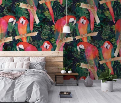 Tapeta w kolorowe papugi na tle egzotycznych liści