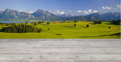 Fototapeta Panorama krajobrazu w Bawarii z Alpami, górami i łąkami w Allgäu