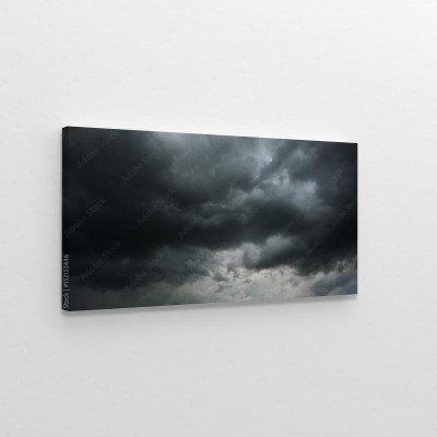 Obraz na płótnie Ciemne niebo i czarne chmury przed deszczem