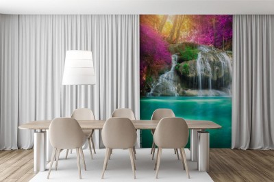Fototapeta Pionowe ujecie pięknego wodospadu