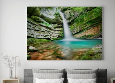Obraz na płótnie Magiczny wodospad w Słowenii