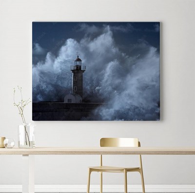 Obrazy do salonu Wielka fala nad starą latarnią morską