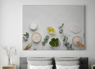 Obraz na płótnie Krem nawilżający z naturalnych i ekologicznych materiałów na białym tle