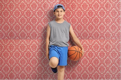 Tapeta z czerwonym ornamentem w stylu retro