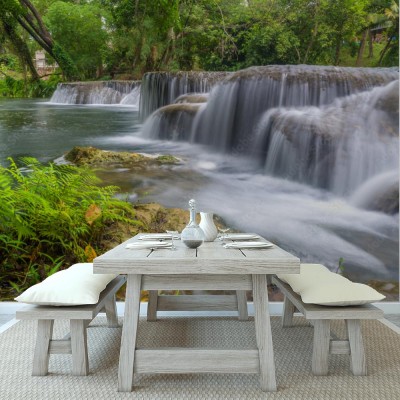 Fototapeta Wodospad w lesie tropikalnym w parku narodowym