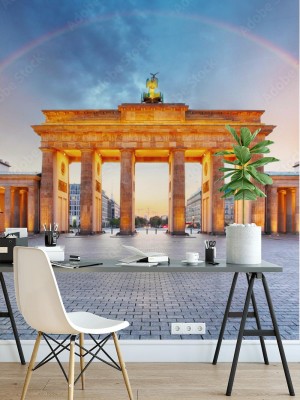 Fototapeta Brama Brandenburska w Berlinie z tęczą
