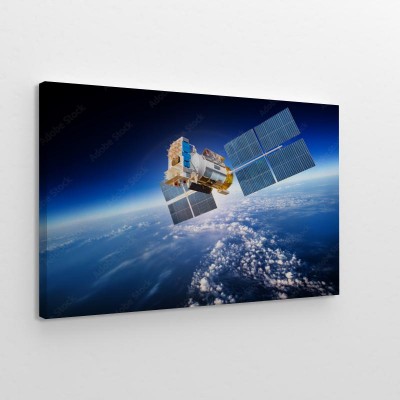 satelita-kosmiczny-nad-planeta-ziemia