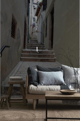 Fototapeta Wąziutka uliczka ze schodkami gdzieś w Chorwacji