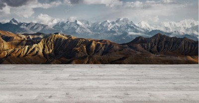 Fototapeta Panoramiczny widok na krajobraz gór pokrytych śniegiem